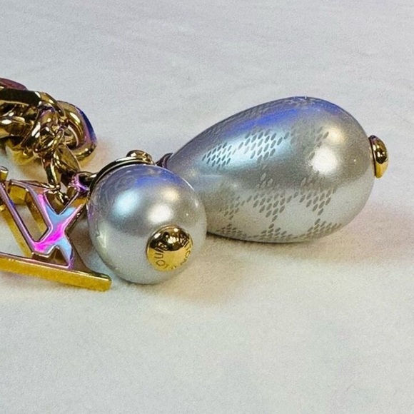 Louis Vuitton Monogram Damier Gold Pearl LV Chain Link Bracelet or BAG CHARM - Picture 10 of 11